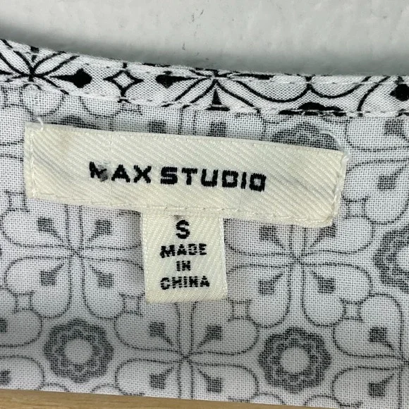 Max Studio Womens Small Short Sleeve Surplice Blouse V Neck Top Shirt - Picture 4 of 12